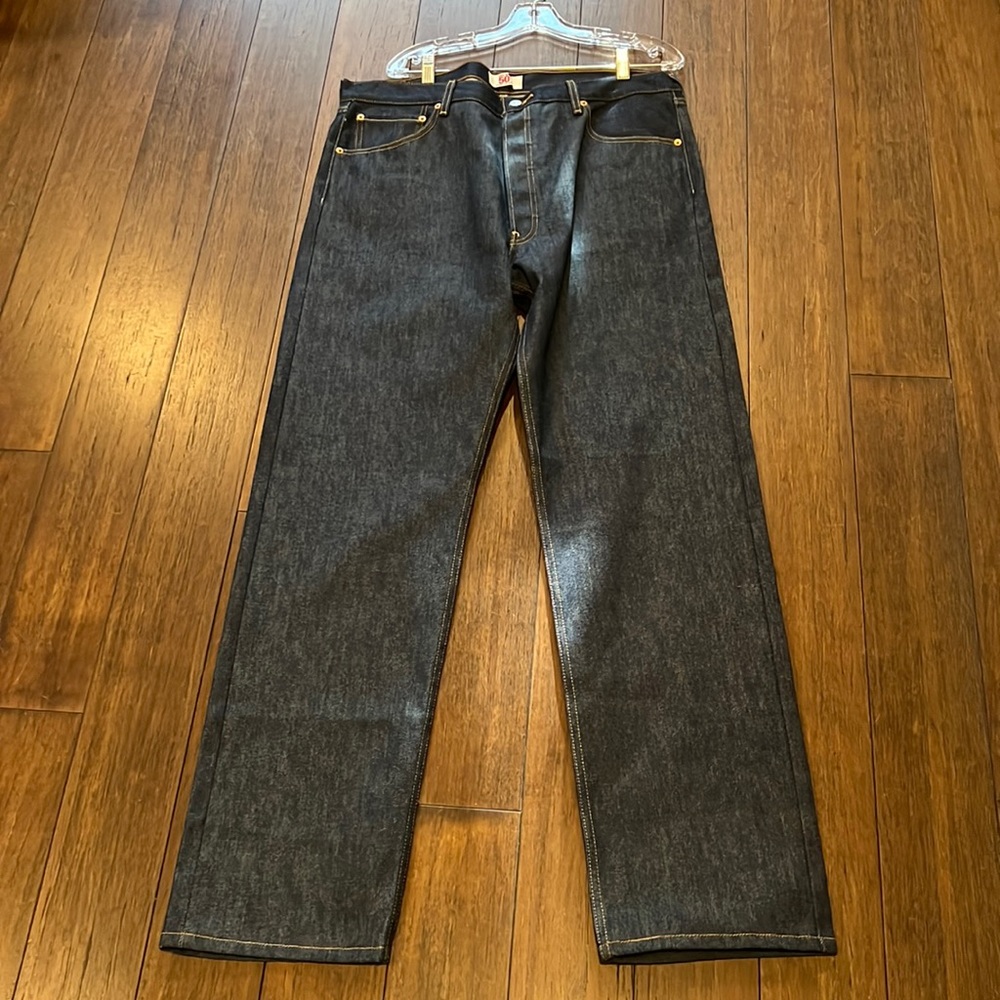 501 Levi straight leg button fly jeans new